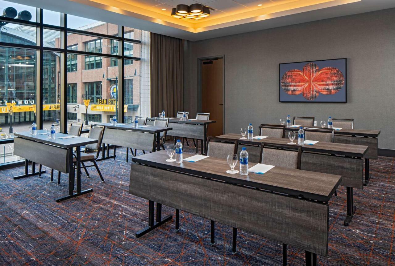 Hyatt House Indianapolis Downtown Hotel Exterior foto